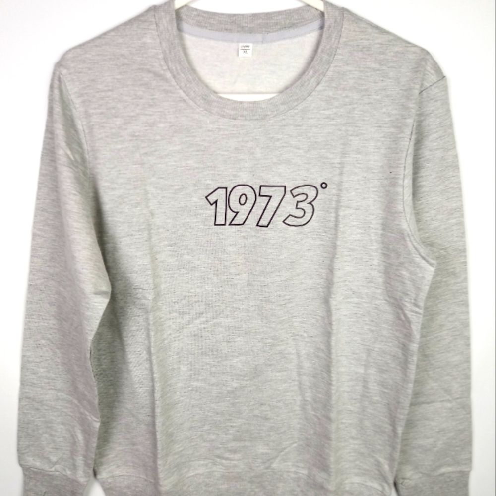 NWOT 1973 grey sweatshirt XL size